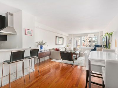 400 E 77th St APT 12B, New York, NY, 10075