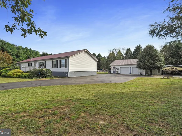 1130 Fernwood Dr, Harrington, DE 19952