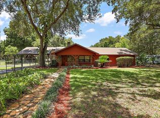 2406 Spring Lake Rd, Fruitland Park, FL 34731