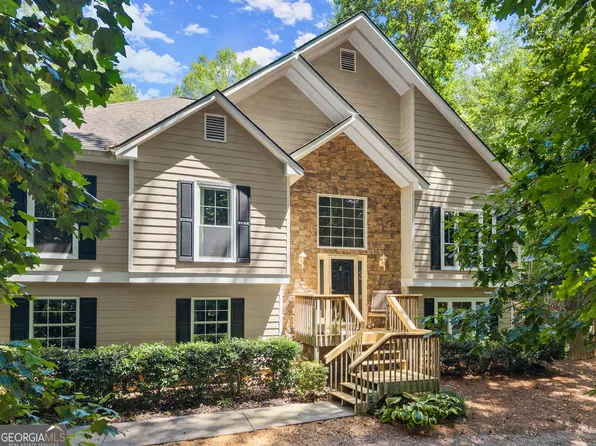 9545 Eagles Landing Dr, Gainesville, GA 30506