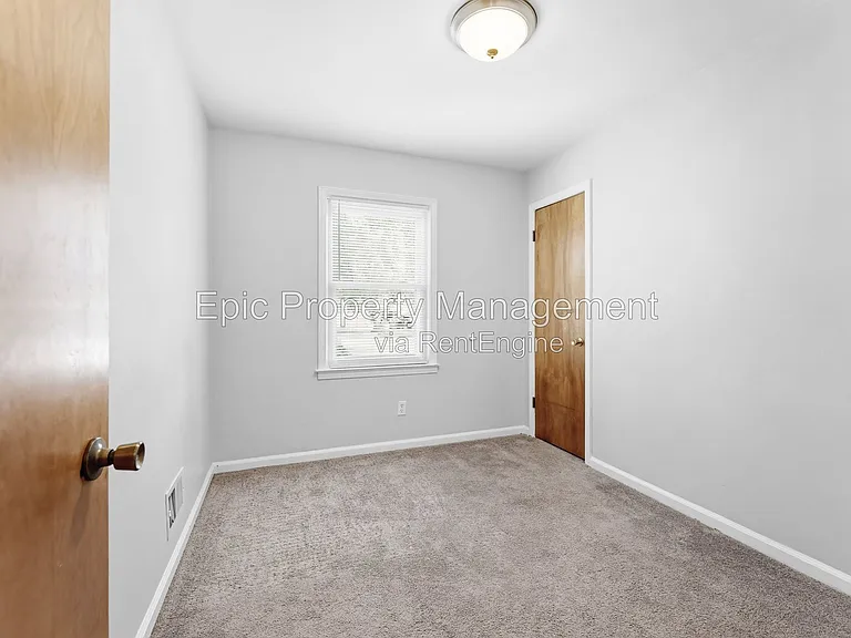 2119 Moran Ave — Photo 8
