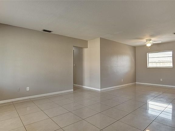 5th image of 225 NW 7th Ct