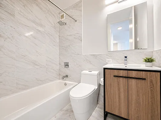 Bathroom, photo 1
