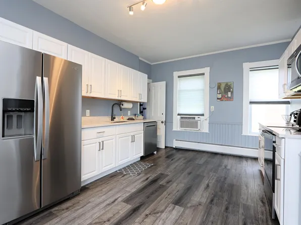 17 Federal Street #1, St. Johnsbury, VT 05819