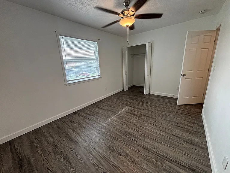 1629 N James Ave — Photo 13
