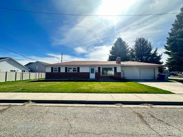 715 E 19 N, Mountain Home, ID 83647