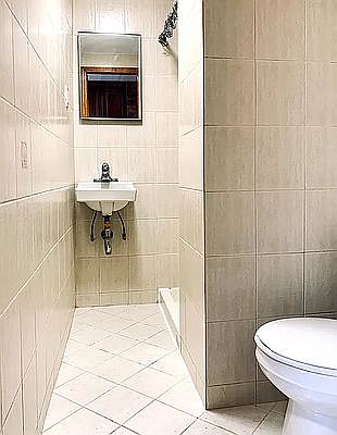 4th image of 45 Essex St APT 5