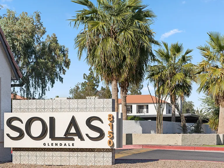 Solas Glendale — Photo 25