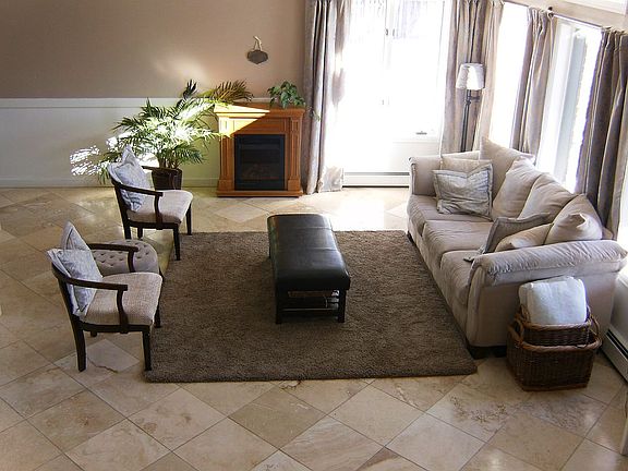 4th image of 3139 Cloverdale Ct