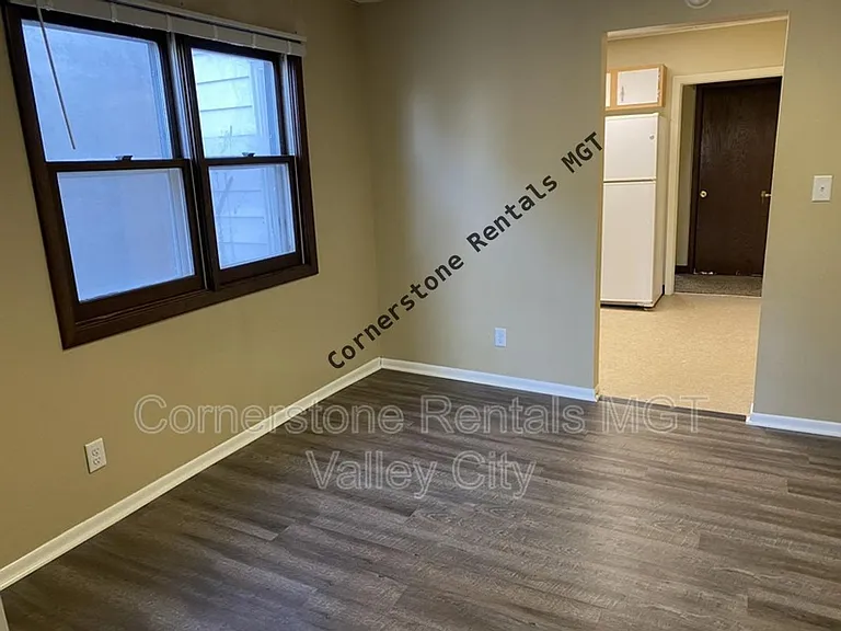 217 Central Ave S — Photo 4