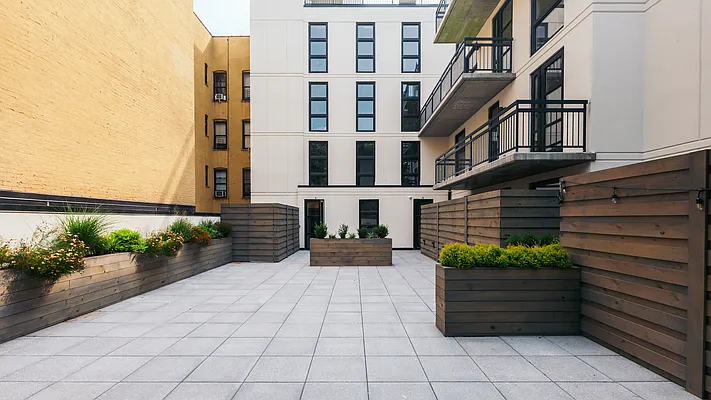 Rented by Nooklyn NYC LLC | media 36