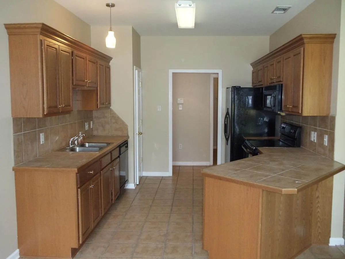 36312 The Bluffs Avenue — Photo 3