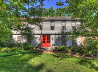 2574 Regents Walk Dr, Germantown, TN 38138