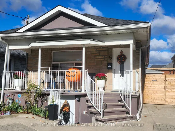 92 Foxwell St, Toronto, ON M6N 1Z5