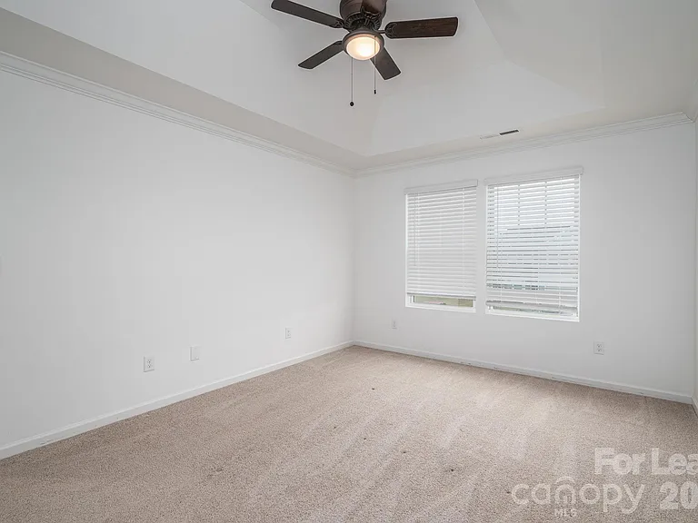 1004 Davis Hills Dr — Photo 14