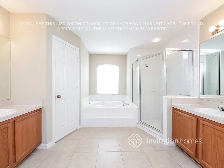 1131 Windy Bluff Dr — Photo 16