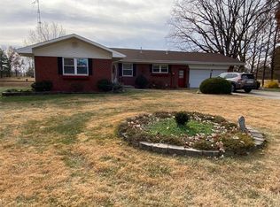 906 Crescent Ct, Steeleville, IL 62288