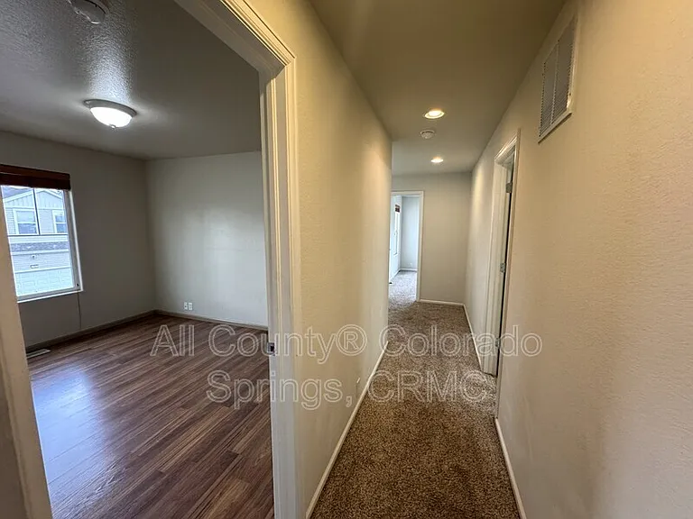7332 Sandy Springs Point — Photo 17