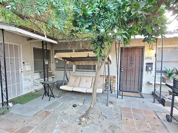 4th image of 12956 Burbank Blvd