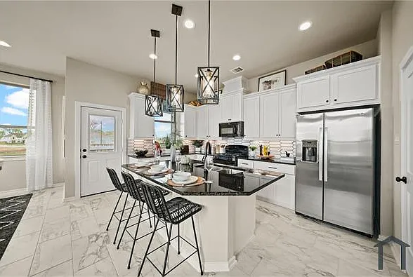 1631 Rustling Creek Dr — Photo 9