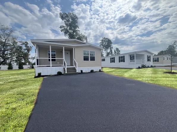 534 Barrington Rd, Macungie, PA 18062