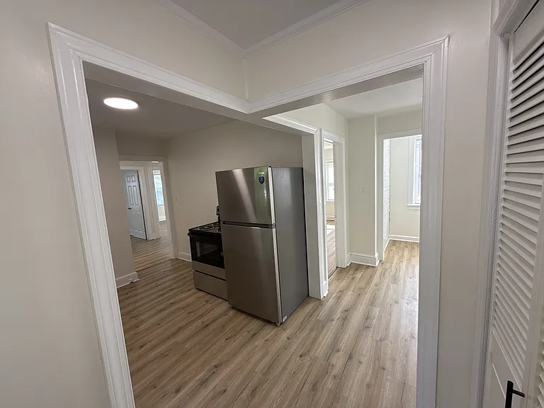 913 Glenwood Ave — Photo 11