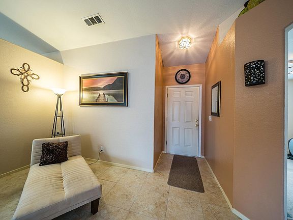 3rd image of 1258 Yosemite Drive