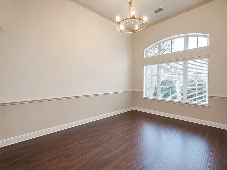 2933 Softwood Cir — Photo 6