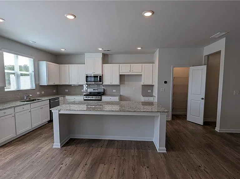 840 Point Place Dr — Photo 12