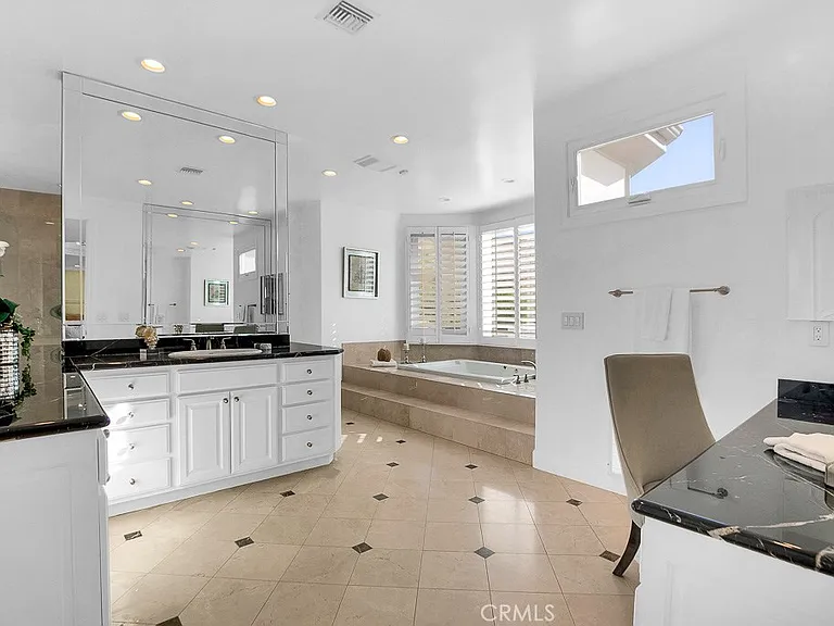 25504 Colette Way — Photo 41