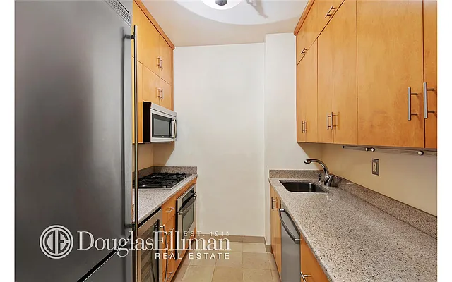 Rented by Douglas Elliman | media 45