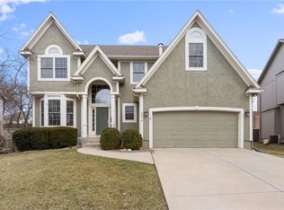 8519 Haven St, Lenexa, KS 66219