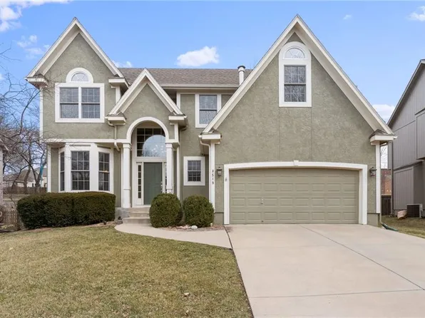 8519 Haven St, Lenexa, KS 66219