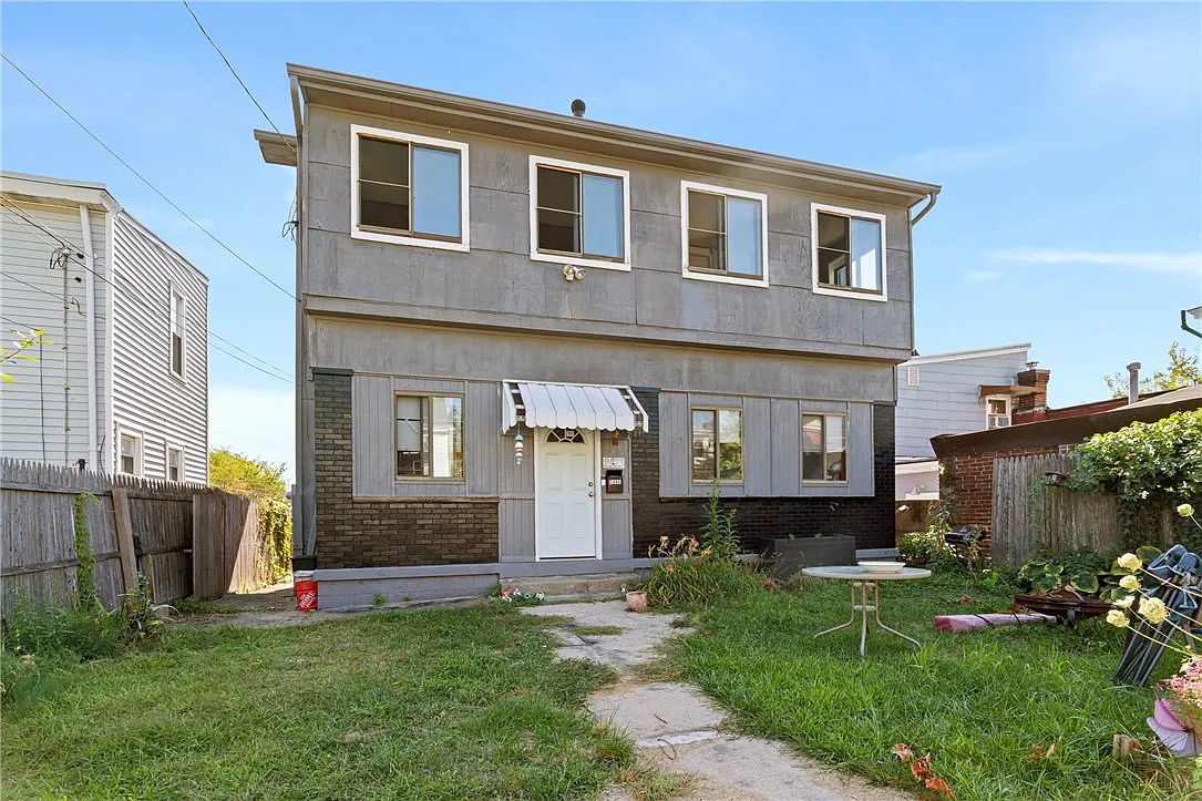 2123 Lautner St photo 1