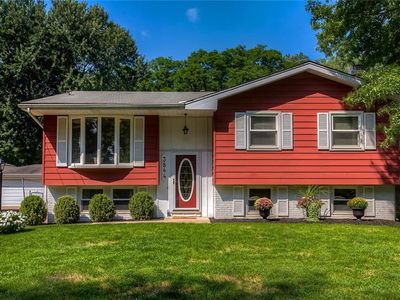 3844 E 28th St, Des Moines, IA, 50317