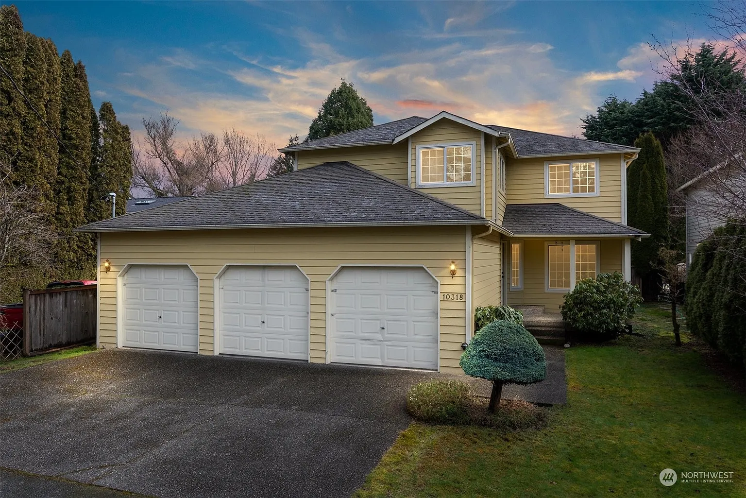 10318 Ravenna Avenue NE photo 1