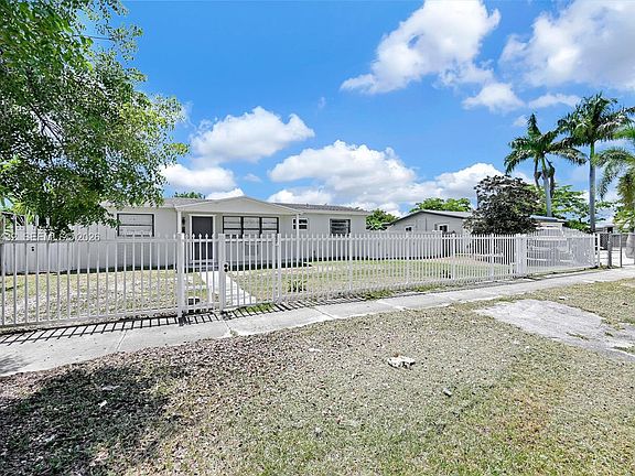 2nd image of 28410 SW 147th Ave