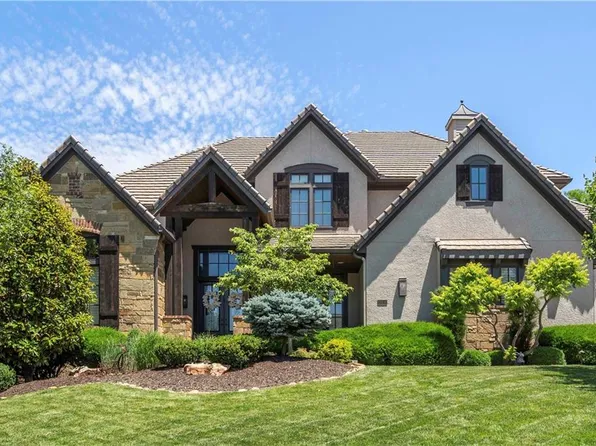11414 W 161st Ter, Overland Park, KS 66221