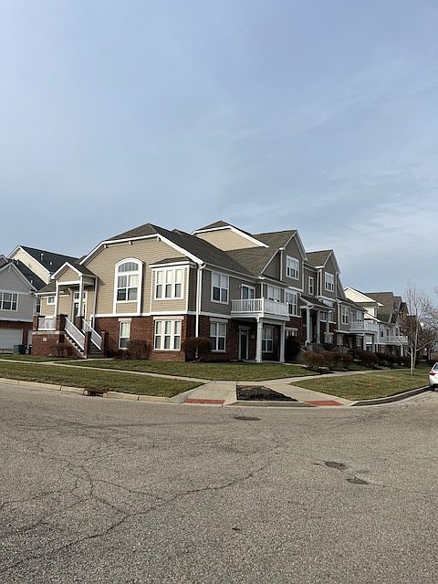 1st image of 2685 Gardenia Ave APT 2