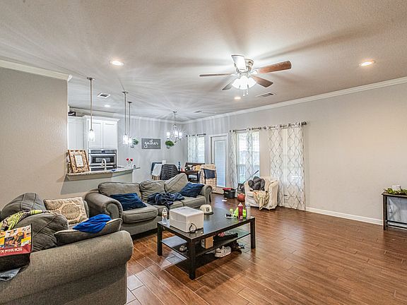 5th image of 5512 Crowley St