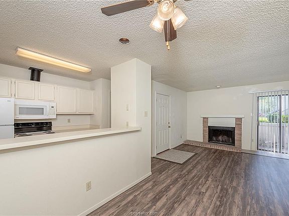 5th image of 1901 Holleman Dr #309