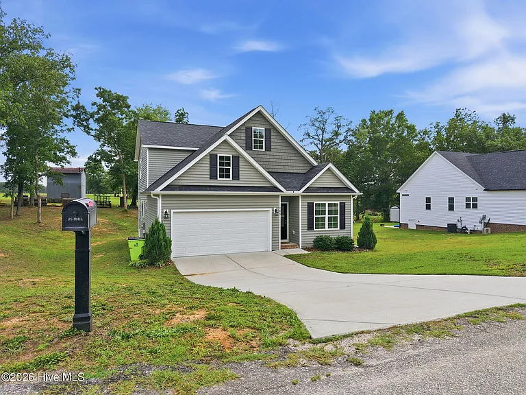 105 Village Dr — Photo 7