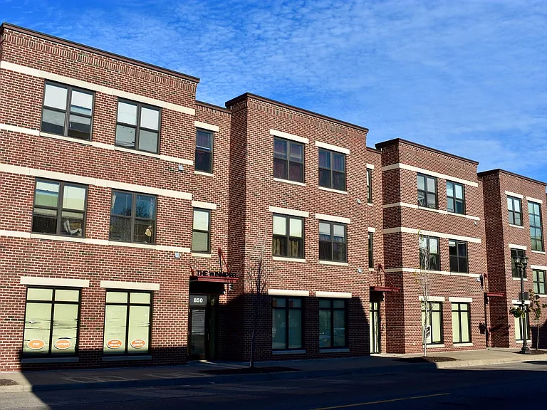 Winnipeg Apartments — Photo 2