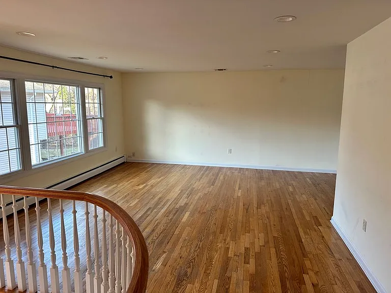 718 Spring Ave — Photo 7