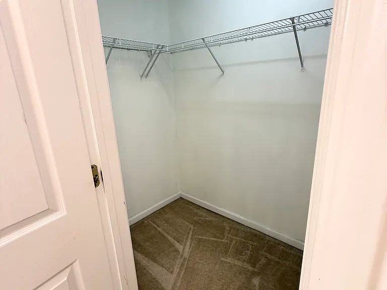 5509 Glencree Ct — Photo 38