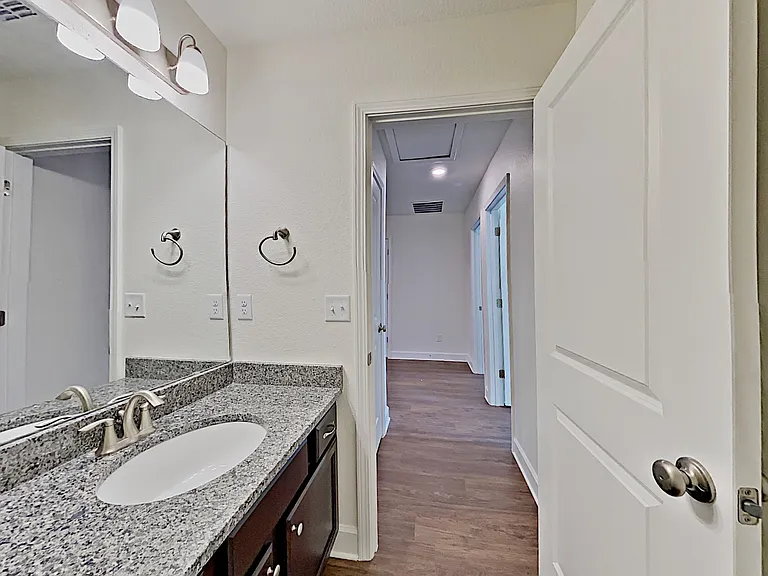 8619 Highfield Ave — Photo 14
