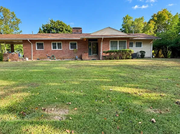 1123 Pineland Dr, Yazoo City, MS 39194