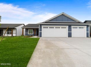 8568 W Ferguson Ln, Rathdrum, ID 83858