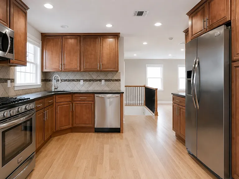 528 Cumberland St #B — Photo 12