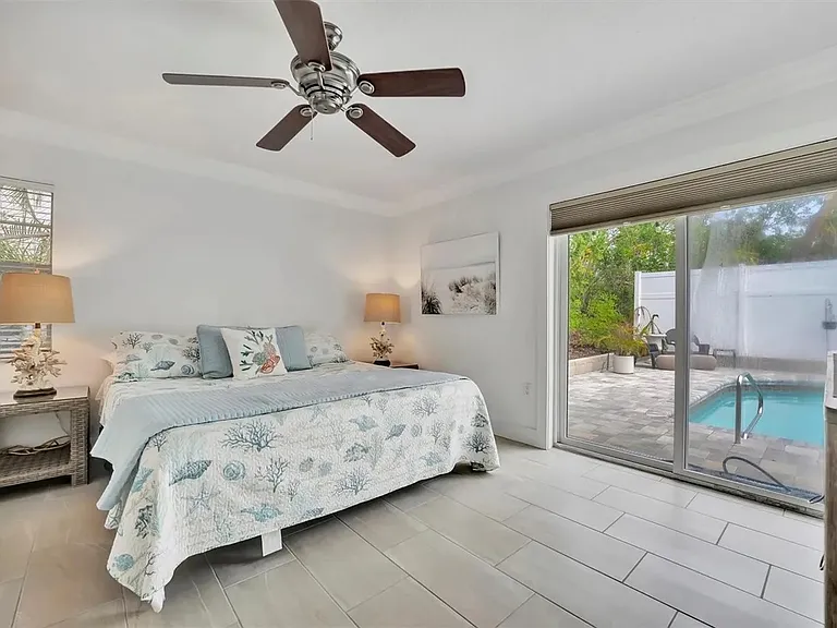 567 Venice Ln — Photo 23